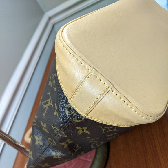 Auth Louis Vuitton Lockit Vertical PM Monogram - Picture 9 of 11